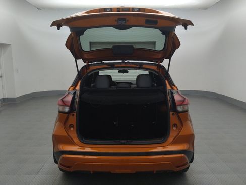 Used 2023 Nissan Kicks SR w/ SR Premium Package FWD image 29
