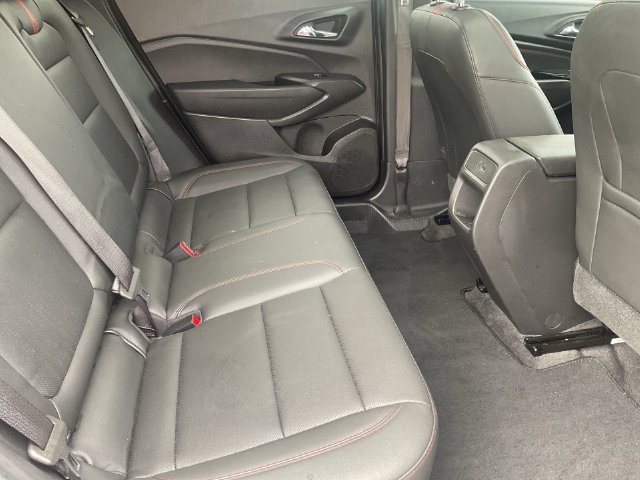Certified 2025 Chevrolet Trax RS w/ Sunroof Package FWD image 27