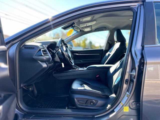 Used 2018 Toyota Camry SE FWD image 10
