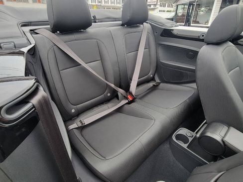Used 2015 Volkswagen Beetle TDI FWD image 26