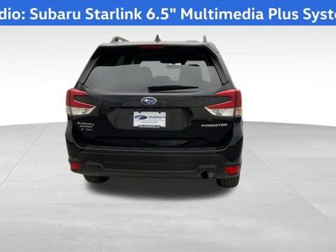 Used 2022 Subaru Forester Premium image 3
