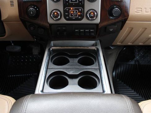 Used 2015 Ford F250 Lariat w/ Lariat Ultimate Package AWD/4WD image 37