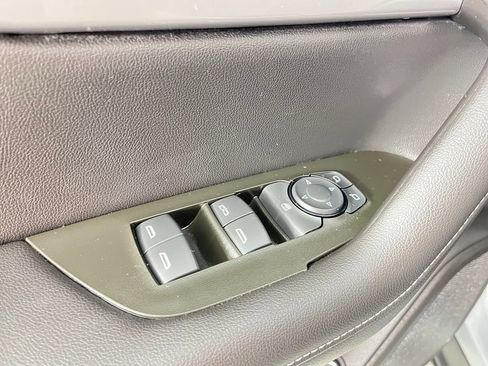 Used 2023 Chevrolet Blazer LT w/ Convenience Package FWD image 16