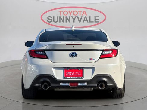 Certified 2023 Toyota GR86 image 9