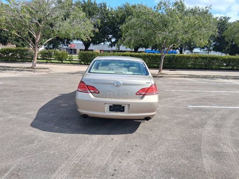 Used 2007 Toyota Avalon XLS FWD image 5