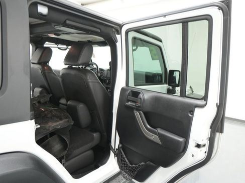 Used 2015 Jeep Wrangler Unlimited Sport w/ Quick Order Package 24S AWD/4WD image 22