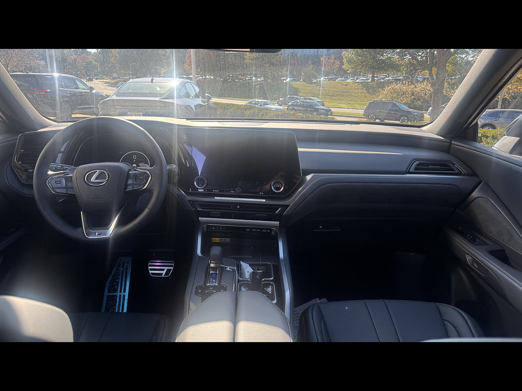 New 2026 Lexus TX 500h AWD w/ Technology Package image 10
