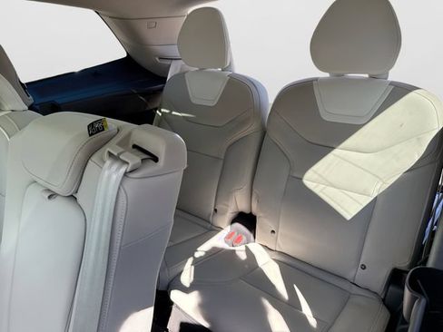 Used 2025 Volvo EX90 Ultra AWD/4WD image 29
