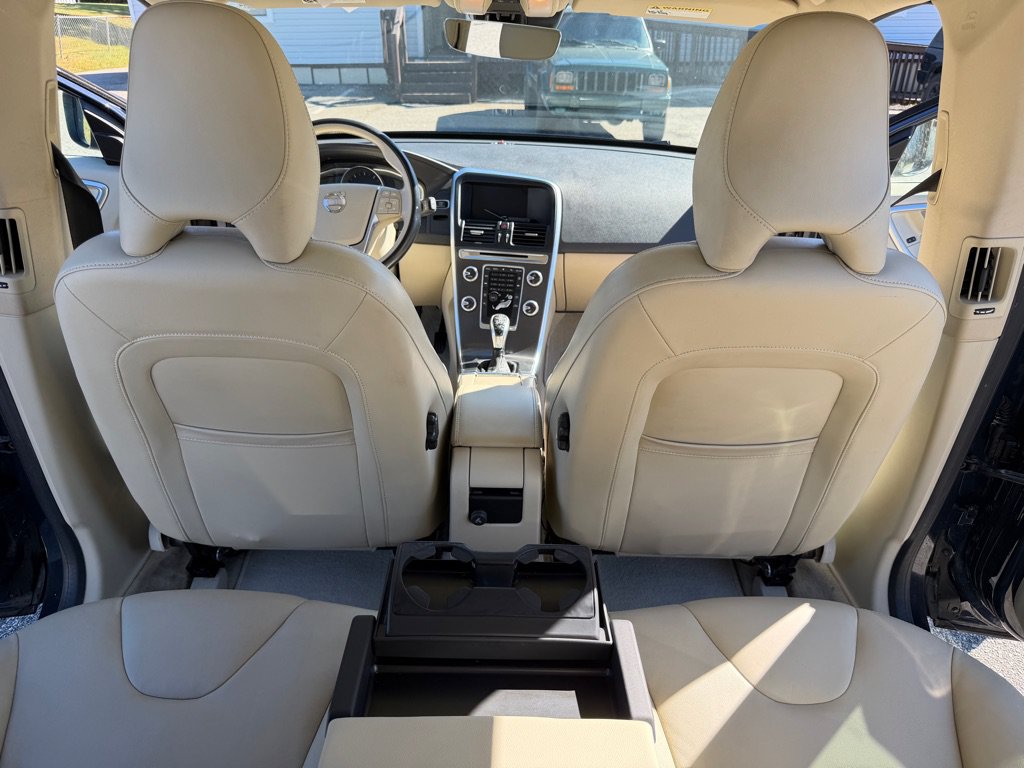 Used 2015 Volvo XC60 T5 AWD/4WD image 31