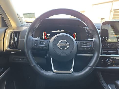 Used 2022 Nissan Pathfinder Platinum w/ Cargo Package image 23