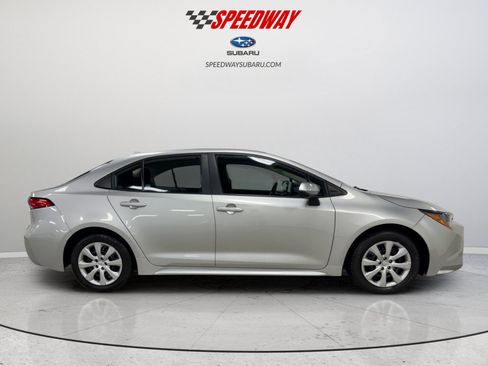 Used 2024 Toyota Corolla LE FWD image 4