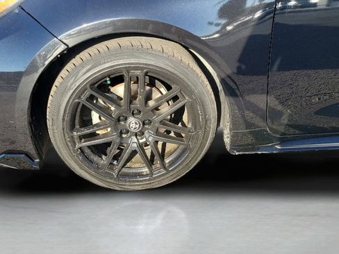 Used 2021 Toyota Corolla SE image 18
