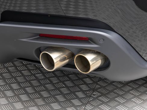 Used 2025 Ferrari Roma Spider RWD image 60