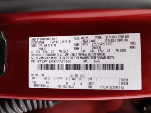 Used 2015 Ford F150 Platinum w/ Equipment Group 701A Luxury AWD/4WD image 40