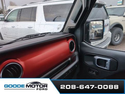 Used 2021 Jeep Wrangler Unlimited Rubicon w/ Dual Top Group image 14