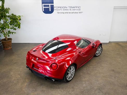 Used 2016 Alfa Romeo 4C Coupe w/ Convenience Group - Coupe RWD image 17