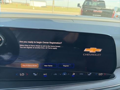 New 2026 Chevrolet Suburban LT image 22