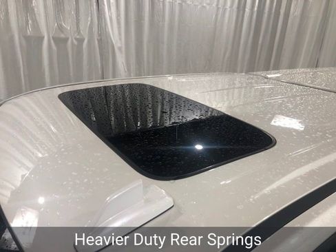 Used 2021 Chevrolet Silverado 1500 High Country image 33