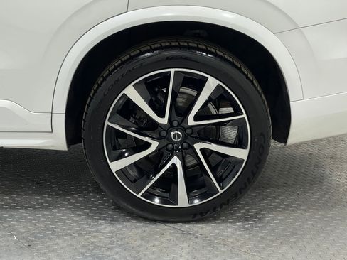 Used 2021 Volvo XC90 T6 Momentum w/ Advanced Package image 37