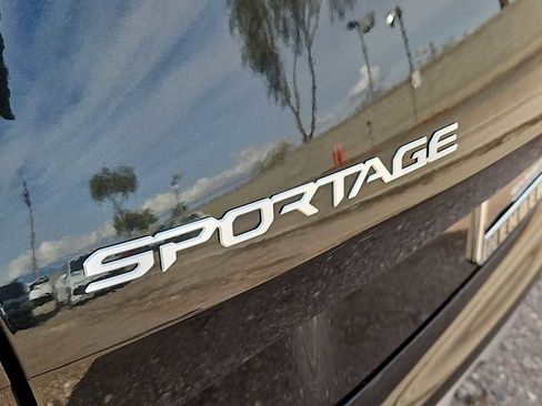 Used 2024 Kia Sportage SX Prestige image 12