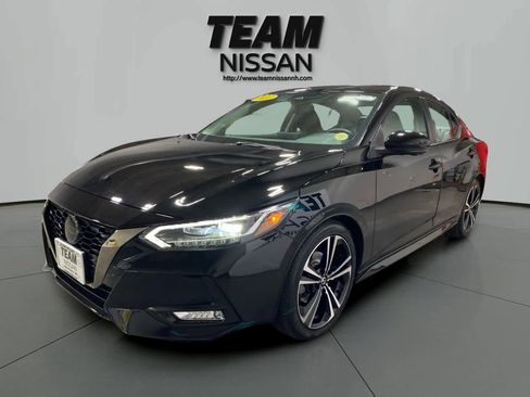 Used 2021 Nissan Sentra SR w/ SR Premium Package image 3