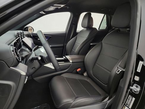 Certified 2024 Mercedes-Benz GLC 300 image 13