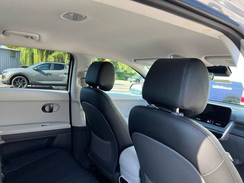 Used 2025 Hyundai Ioniq 5 SE AWD/4WD image 6