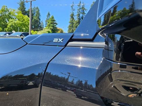 Used 2025 GMC Hummer EV 2X AWD/4WD image 11
