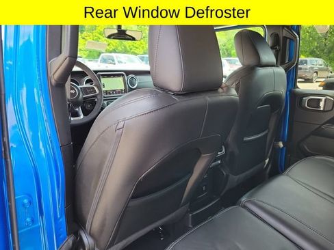 Used 2023 Jeep Wrangler Unlimited Sahara w/ Dual Top Group AWD/4WD image 12