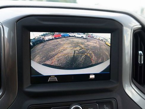 Used 2021 Chevrolet Silverado 2500 Custom w/ Custom Value Package image 23