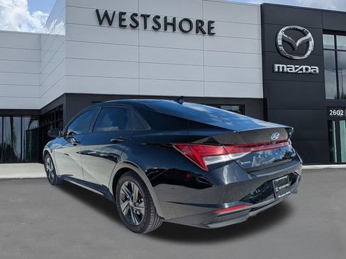 Used 2022 Hyundai Elantra Blue FWD image 5
