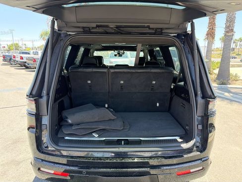 Used 2022 Jeep Grand Wagoneer Series II w/ Convenience Group III AWD/4WD image 21