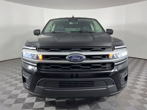 Used 2024 Ford Expedition XLT image 3