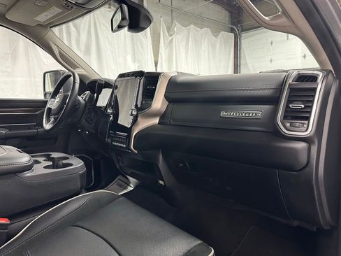 Used 2024 RAM 3500 Laramie image 58