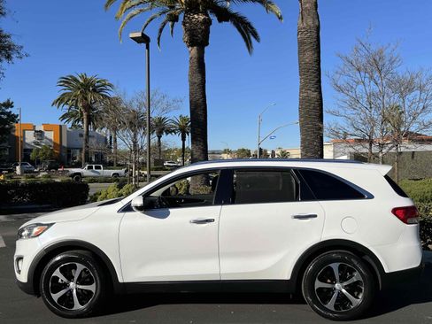 Used 2017 Kia Sorento EX w/ EX Advanced Touring Package image 18