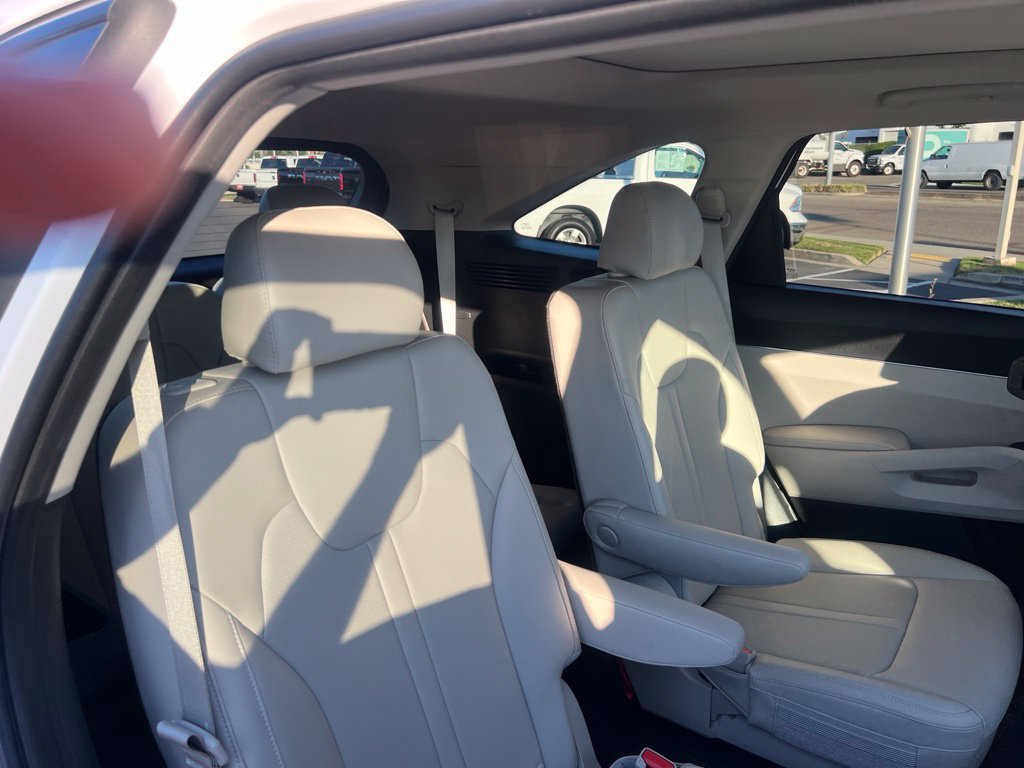 Used 2023 Kia Sorento EX w/ Panoramic Sunroof Package FWD image 42