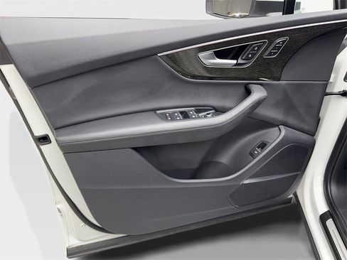 Used 2024 Audi Q7 2.0T Premium Plus image 32