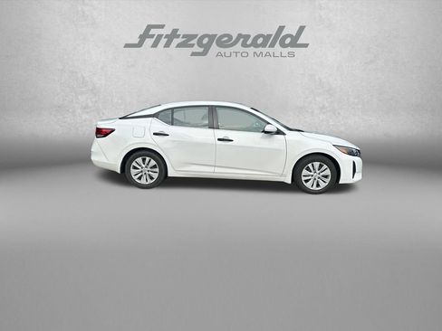 Used 2025 Nissan Sentra S FWD image 9