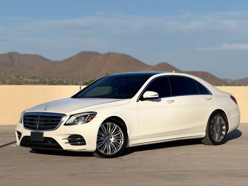 Used 2018 Mercedes-Benz S 560 Sedan image 2