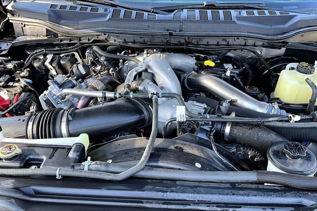 Used 2022 Ford F250 Lariat w/ Tremor Off-Road Package AWD/4WD image 31