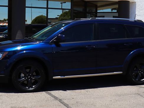 Used 2020 Dodge Journey Crossroad FWD image 7