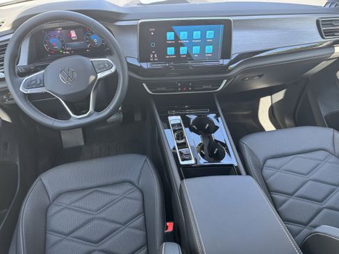 New 2026 Volkswagen Atlas Cross Sport SE image 12