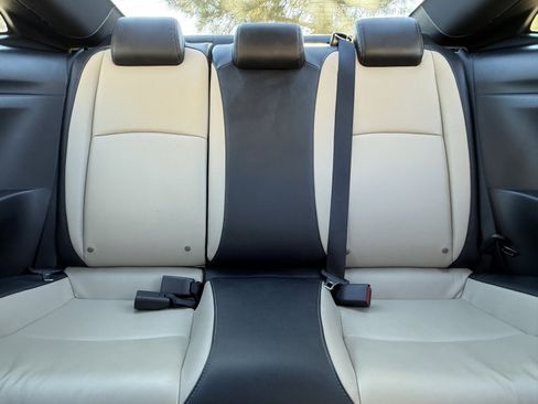 Used 2017 Honda Civic Touring image 38