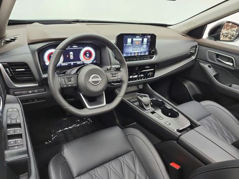Used 2023 Nissan Rogue Platinum w/ Platinum Premium Package FWD image 14