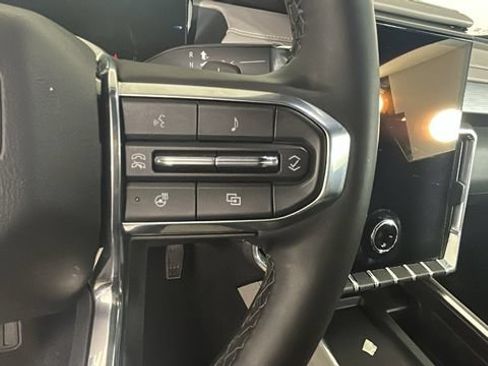 New 2025 GMC Acadia Elevation w/ Black Edition AWD/4WD image 18