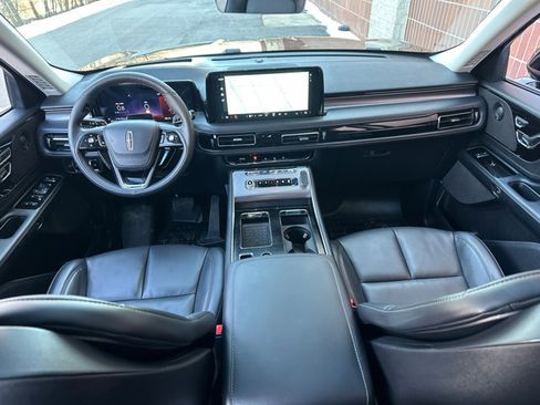 Used 2025 Lincoln Aviator AWD w/ Equipment Group 101A image 14
