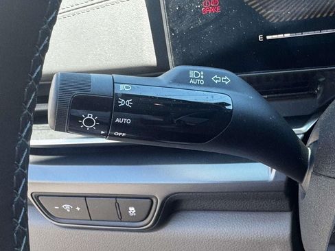 Used 2026 Kia Carnival FWD image 24
