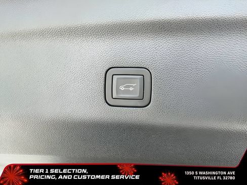 Certified 2025 GMC Yukon Denali RWD image 19
