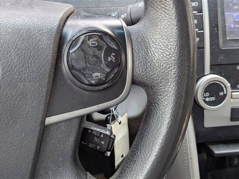 Used 2014 Toyota Camry LE FWD image 12