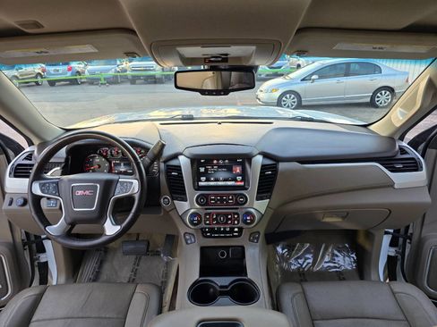 Used 2015 GMC Yukon SLT w/ HD Trailering Package image 21